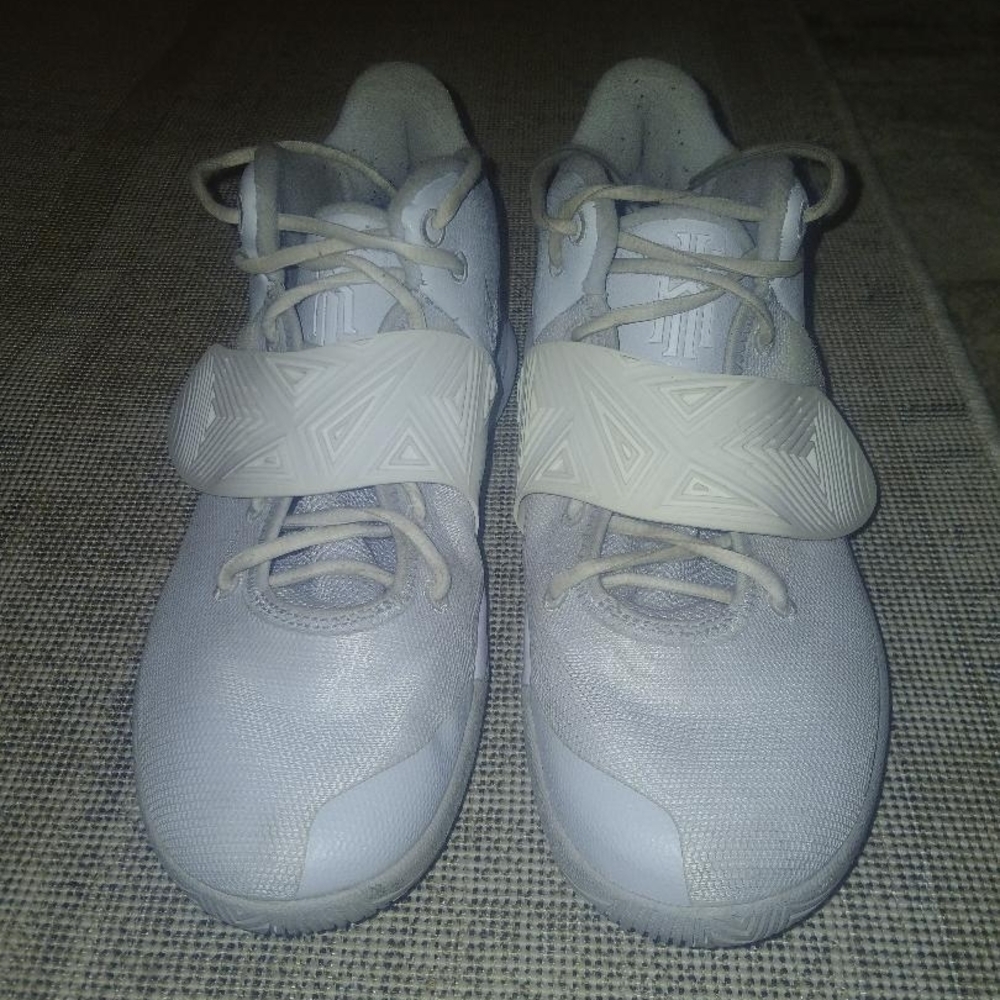 Nike Athletic Shoes in White and Cream